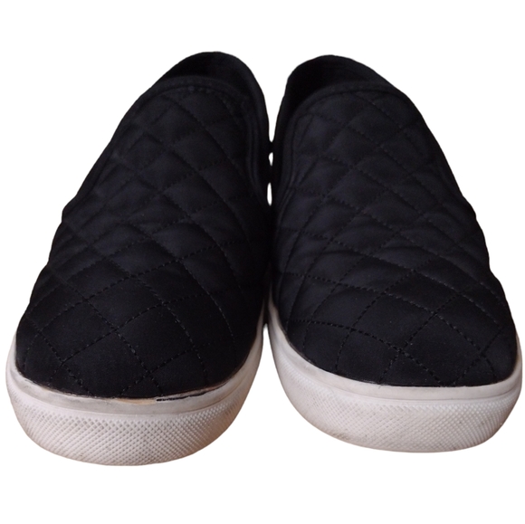 Women's Mossimo Supply Co. Quilted Slip-Ons - Picture 4 of 6